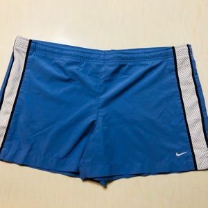 L - Nike Womens Shorts